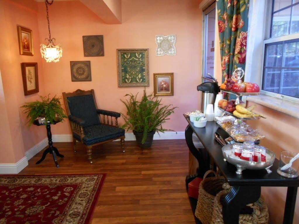 Victorian Inn Спаркс Екстериор снимка